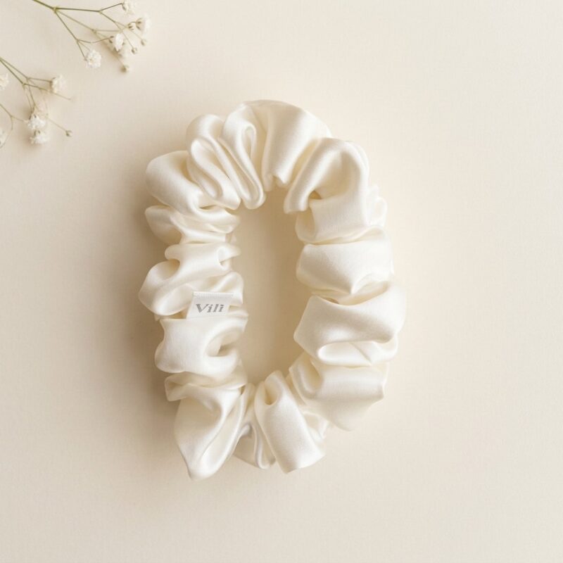 Šilkinė plaukų gumytė „Dramblio Kaulas“ – 3 cm